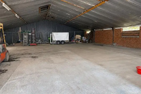 Parking / Garage